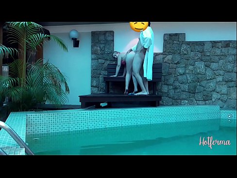 ❤️ Oga pe iranṣẹbinrin si awọn pool, sugbon ko le koju kan gbona ❌ wa %yo.myteporn.ru ❌❤