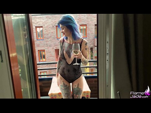 ❤️ Ọdọmọbinrin ti o tobi pupọ ti o mu pẹlu ikun ati aibikita ni itara labẹ Ọrun Ṣii ❌ wa %yo.myteporn.ru ❌❤